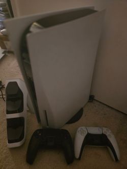 Playstation 5 PS5 with 2 controllers and charging dock