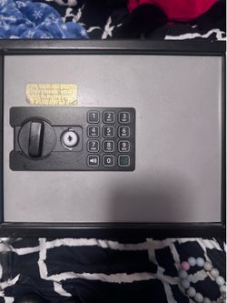 Electronic Safe with Key
