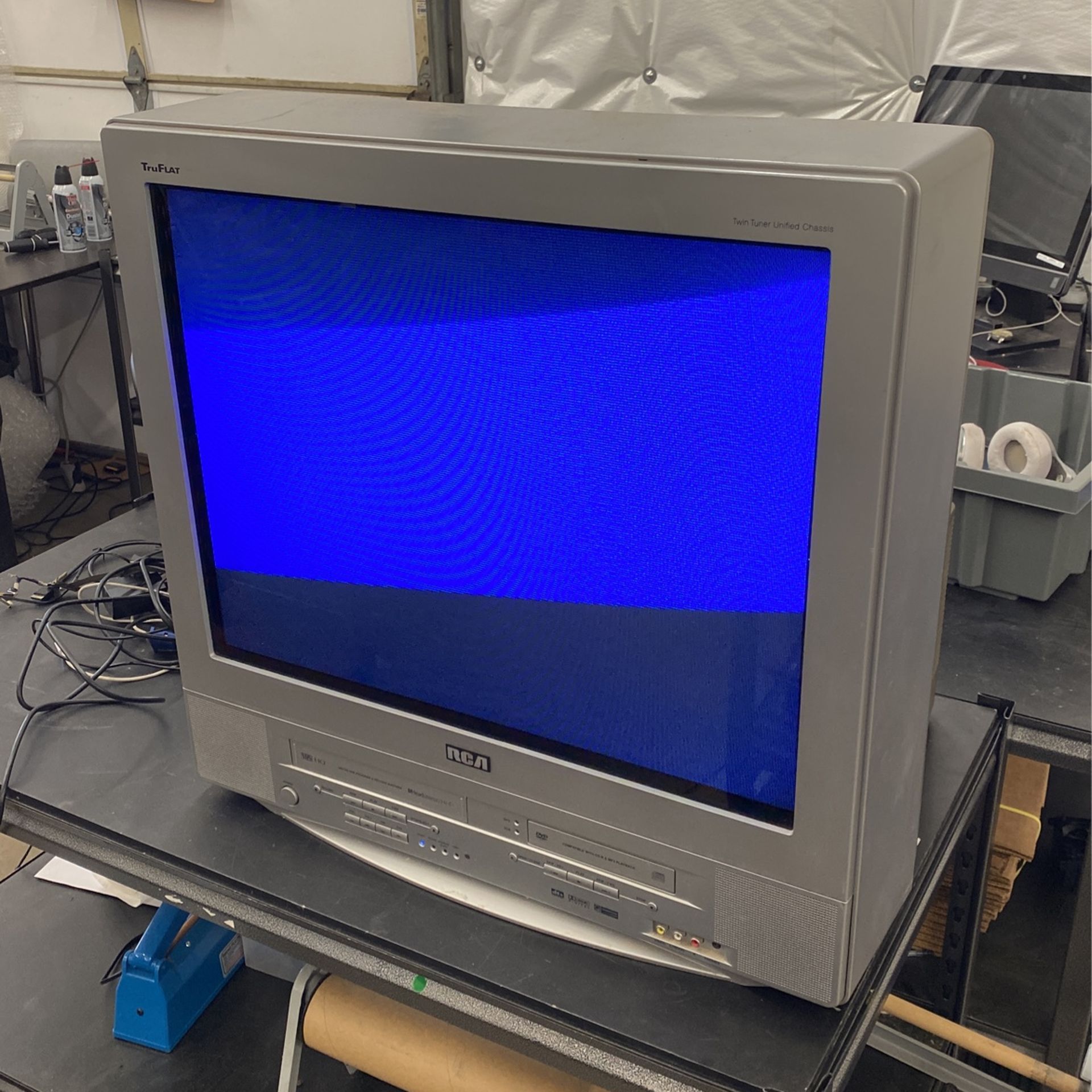 Vintage RCA 27” TruFlat CRT TV