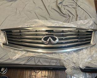 OEM G37 Sedan Front Upper Grille - 2010+ Sport [FROM FACTORY NOT Z1] [NEAR PERFECT]