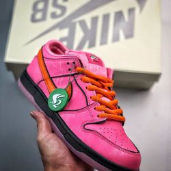Nike SB Dunk Low The Powerpuff Girls Blossom 82 