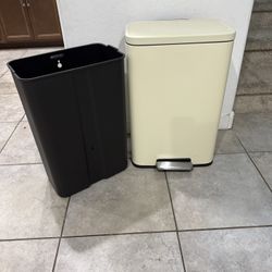 EKO Madison Vanilla Stainless Steel 50 Liter/13.2 Gallon Step Trash Can with Inner Liner - Fingerprint Resistant Finish