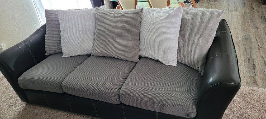 Non smoking sectional couch with ottoman
