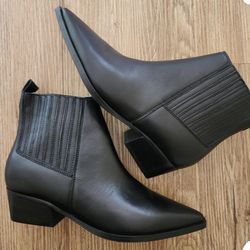 Size 10 Marc Fisher Ulora Bootie Black Leather-64th St & Bell