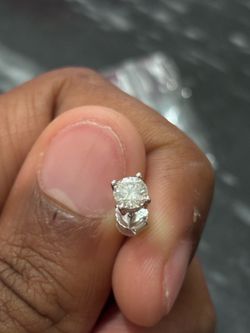 VVS1 Moissanite Stud Earings