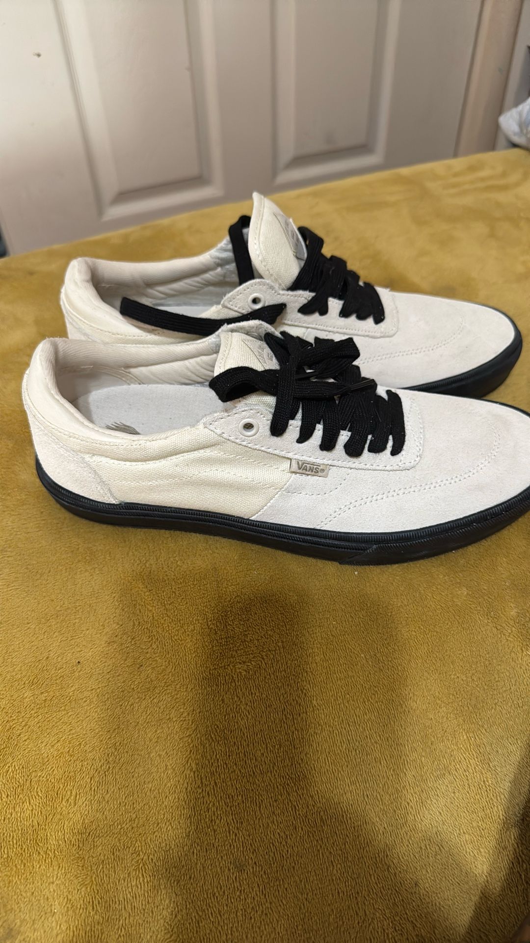 NEW MENS VANS SIZE 10