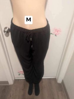 New women’s pants size medium