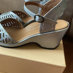 OANEZ Leather Wedge Sandals L’AmourDespieds, Size 8.