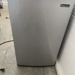 whirlpool and magic chef mini fridge 