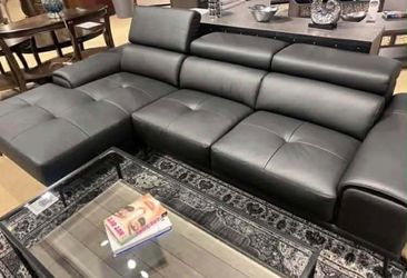 New Leather Sectional Couch with Chaise! Free Delivery 🚚!