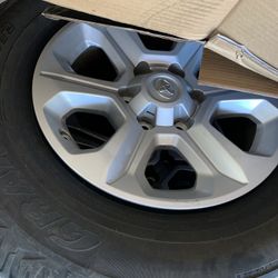2019 SR5 4runner rims and tires