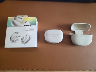 Bose Ultra Open Earbuds + Wireless charging case