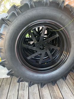 Polaris wheel pattern, 45” tires 24” wheels in very good condition, like new, selling because I went with a 50”