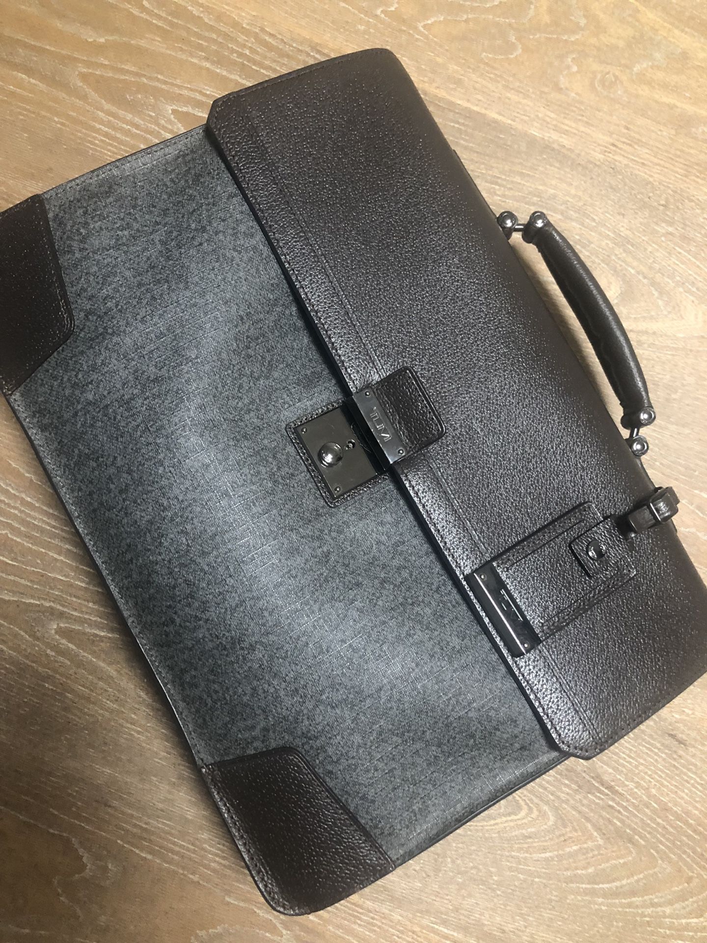 Tumi top astor briefcase