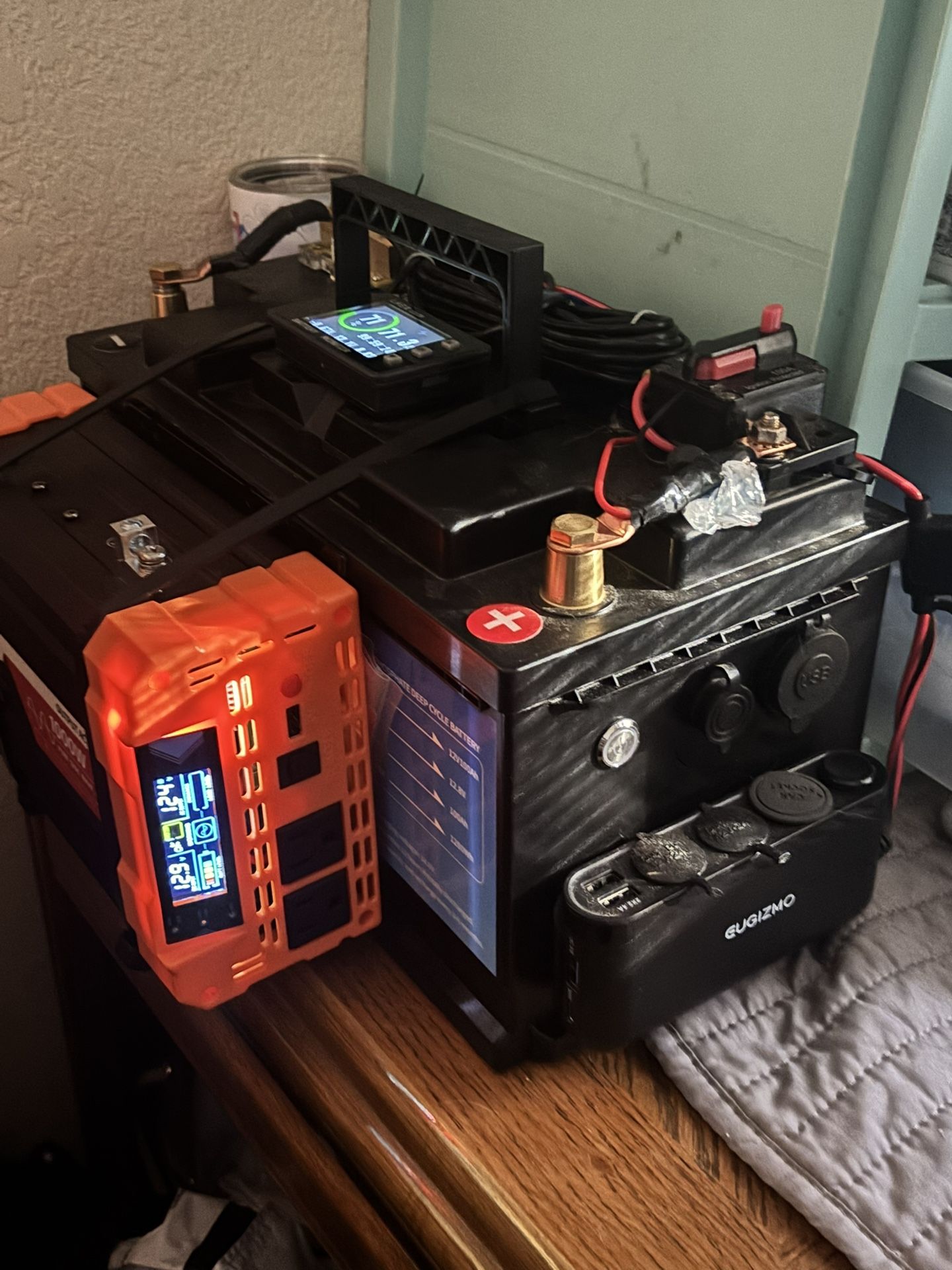 Dyi Power station 1000watt Portable Power