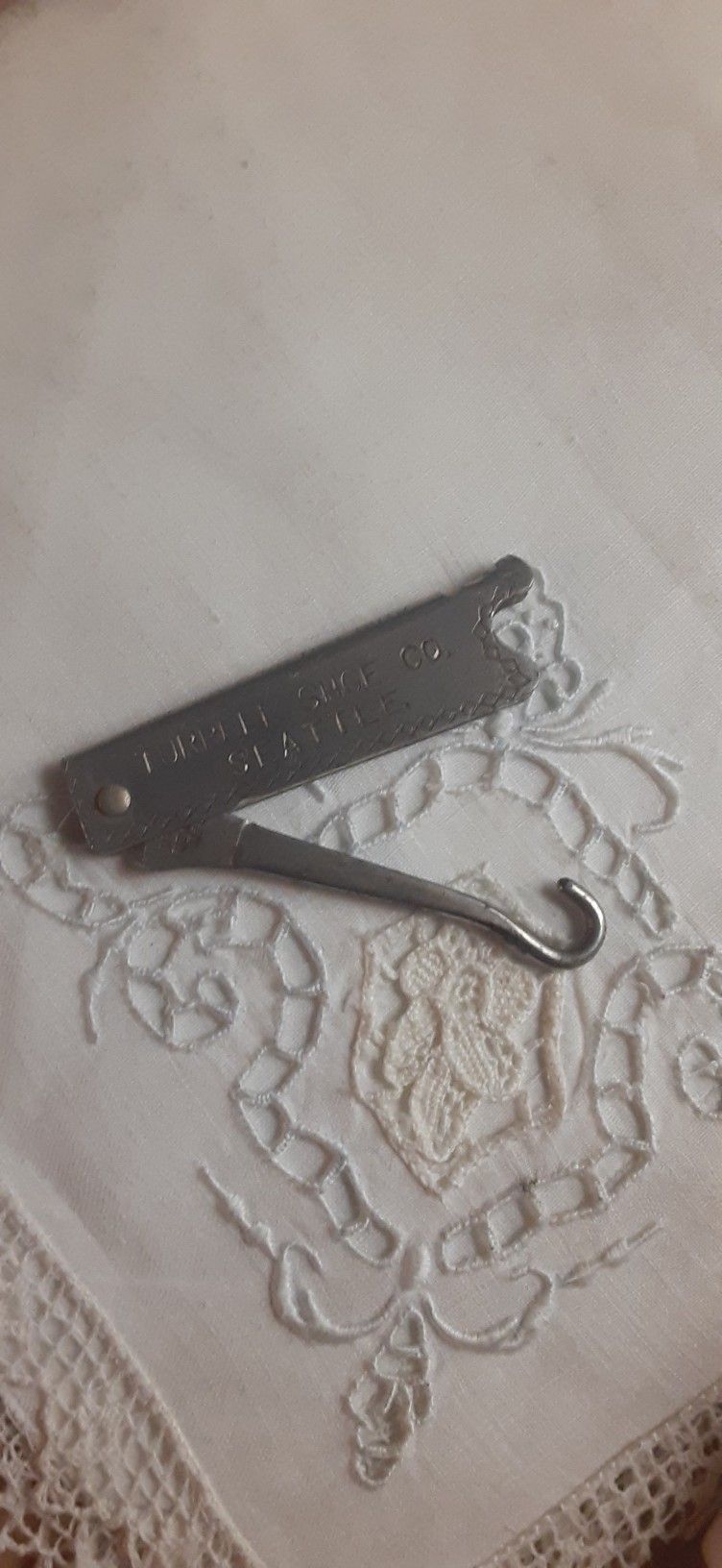 1903 TURRELL SHOE Co.SEATTLE WA Bostonian SHOE AD Button Pull Tool
