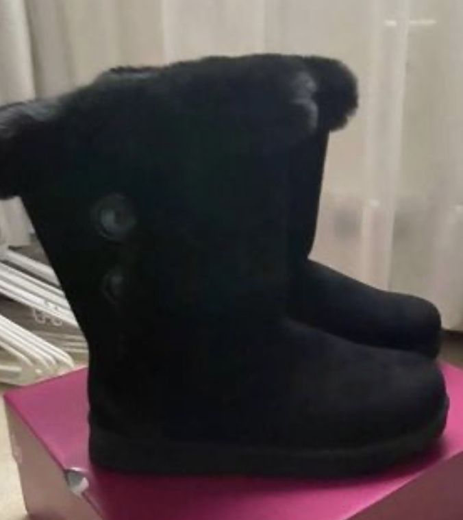 New Ugg Style Boots