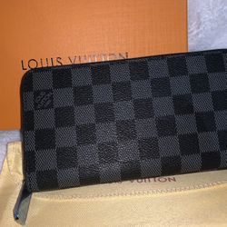 Women Chekered Wallet 