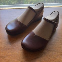 NEW Dansko Sandals $100