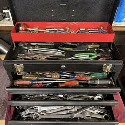 Craftsman Rally Tool Box Loaded With Tools 