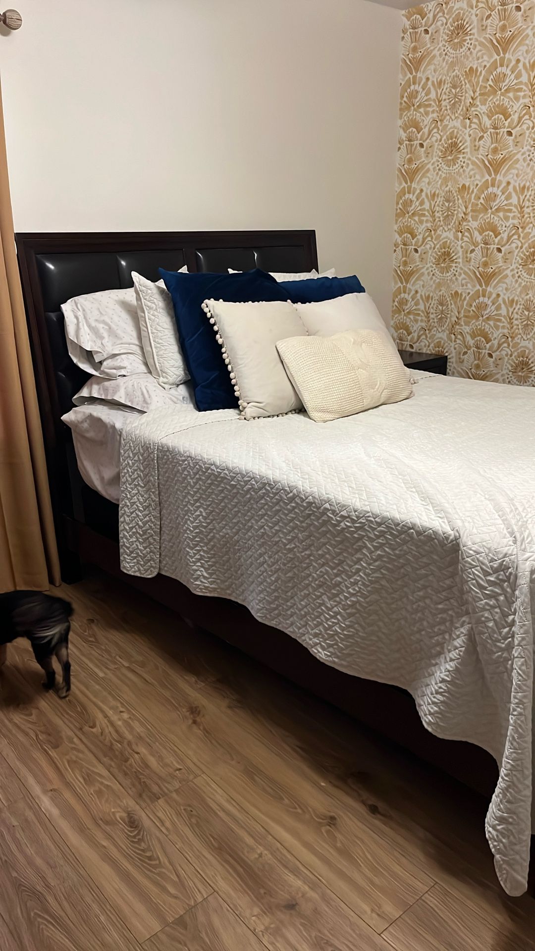 Queen Bedroom Set