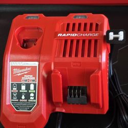 Brand New MILWAUKEE M12 and M18 12-Volt/18-Volt Lithium-lon Multi- Voltage Rapid Battery Charger