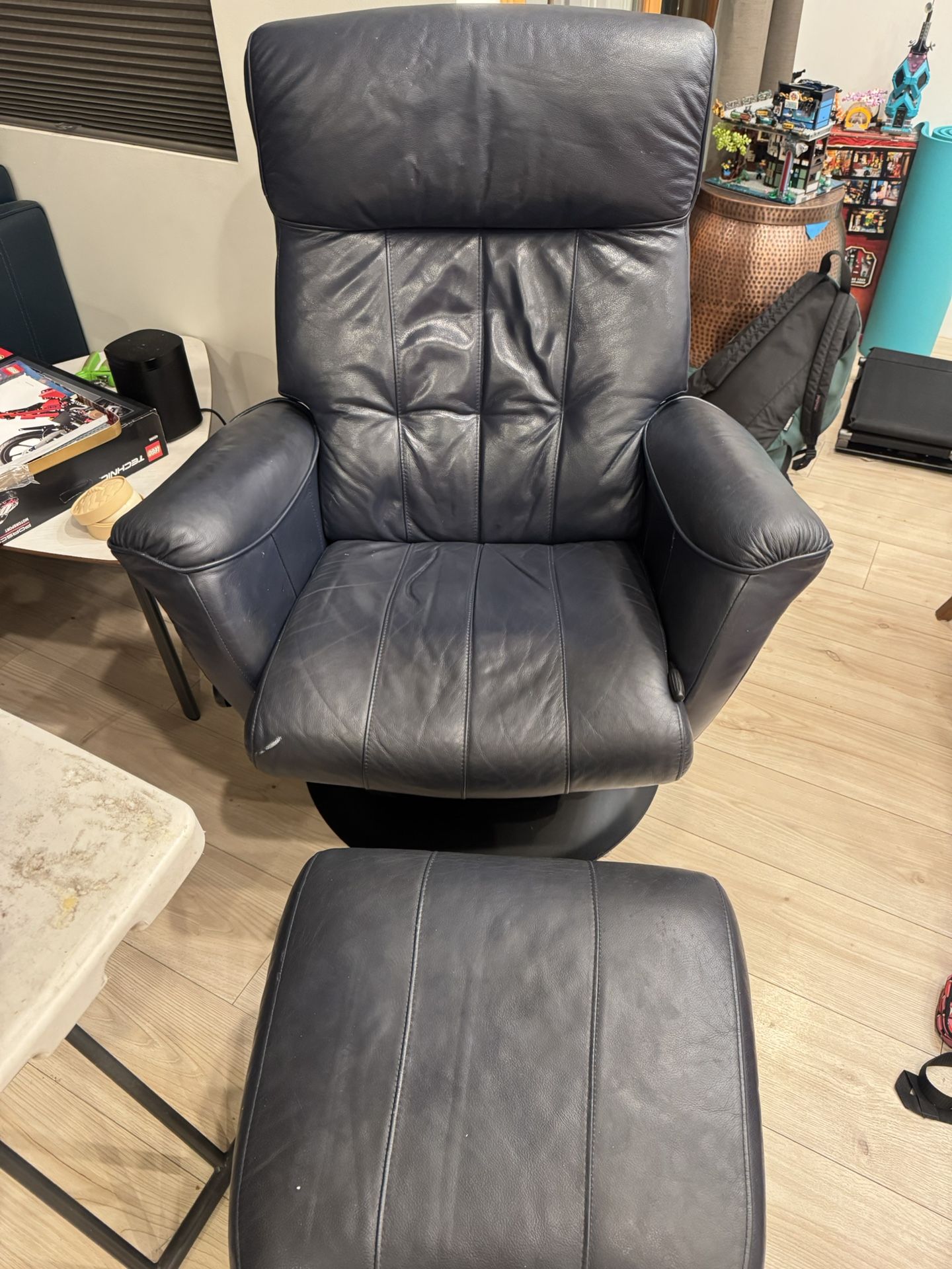 Dutalier Recliner And Ottomon