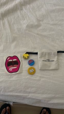 Rare Marc Jacobs pins / buttons 1 sticker