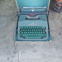 1950s Underwood Vintage Typewriter 