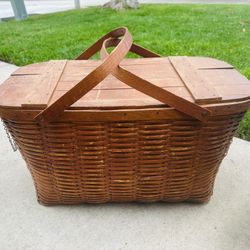 Vintage Picnic Basket