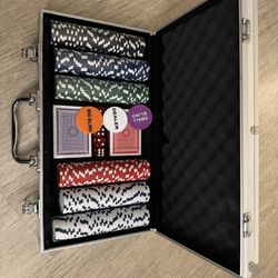 300-Piece Poker Set – Like New! 