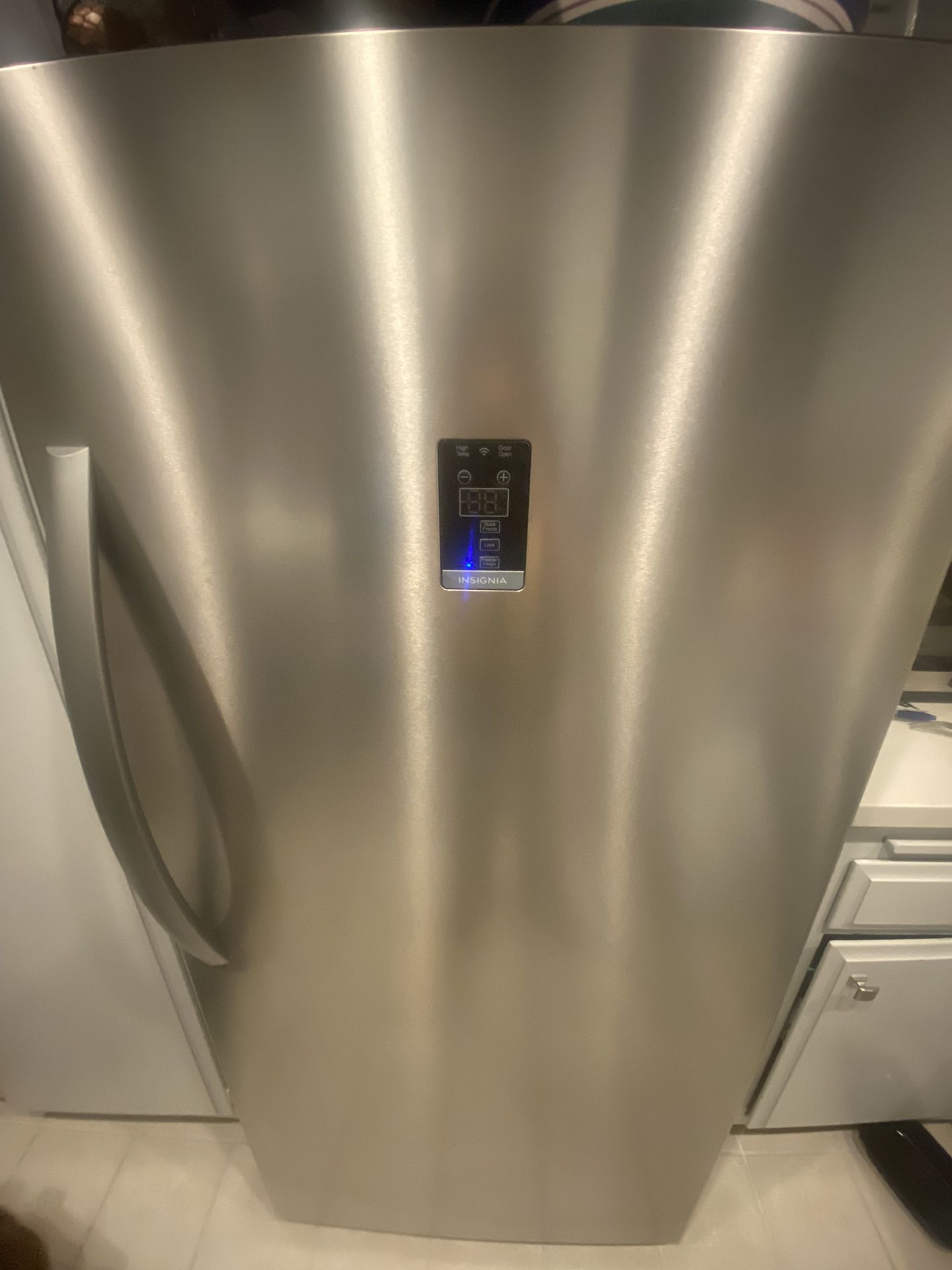 Insignia Upright Refrigerator Or Freezer