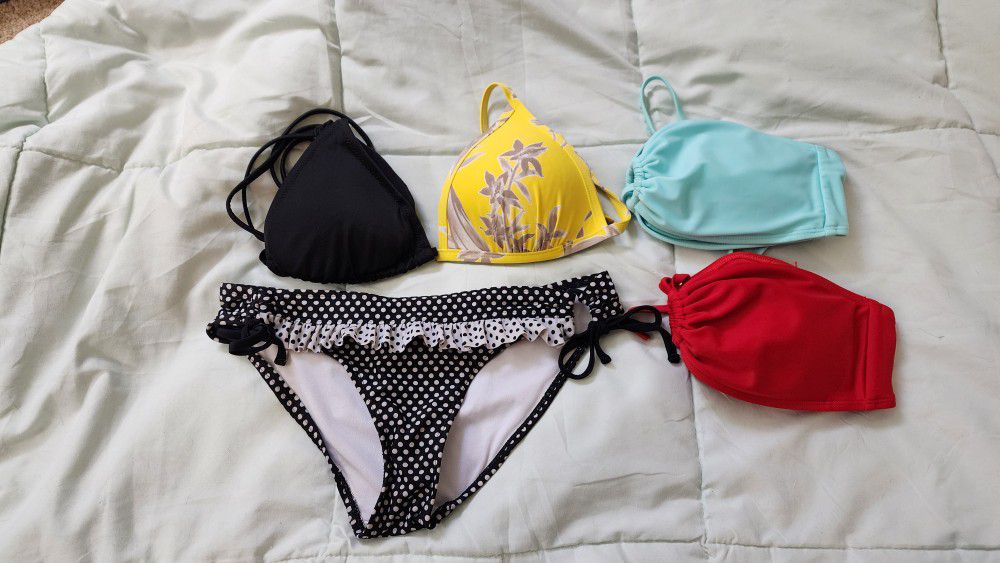 Bundle of bikini tops and bikini bottom