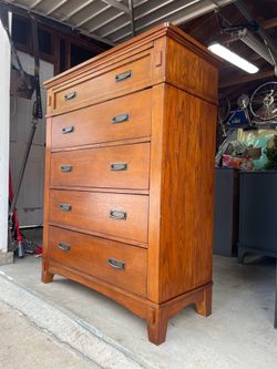 5 Drawer Wooden Dresser
