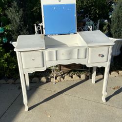 Vanity Desk