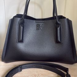 DKNY Handbag w/crossbody strap