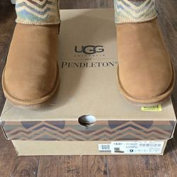 Uggs Pendleton Classic Short Boot Size 9