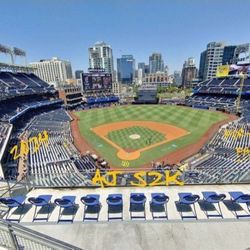 Padres Vs Mariners Wednesday Puffer Vest Giveaway