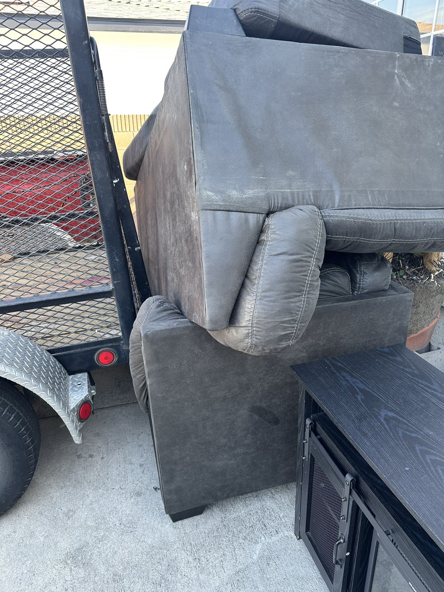 Free Sofas