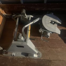 B&W FIFTH WHEEL HITCH