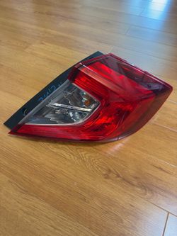 2016 Honda Civic Passenger Side Rear Taillight (RH)