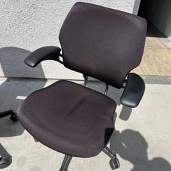 Humanscale Freedom Chair 