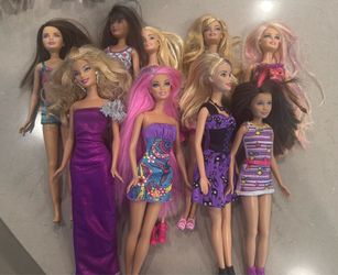 Assortment of Barbie’s