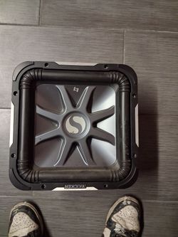 Kicker subwoofer check out pic