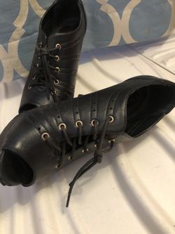 Women’s shoes Black Size 9 $8