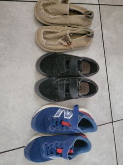 Boys shoes 11 11.5 12 good condition