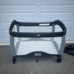 Graco pack n play portable on the go crib and play yard