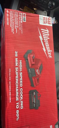 Milwaukee Supercharger And Forge 8ah Battery Kit