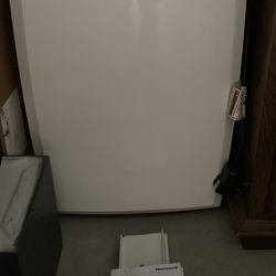 HONEYWELL Portable Air Conditioner 10,000 BTU / Complete