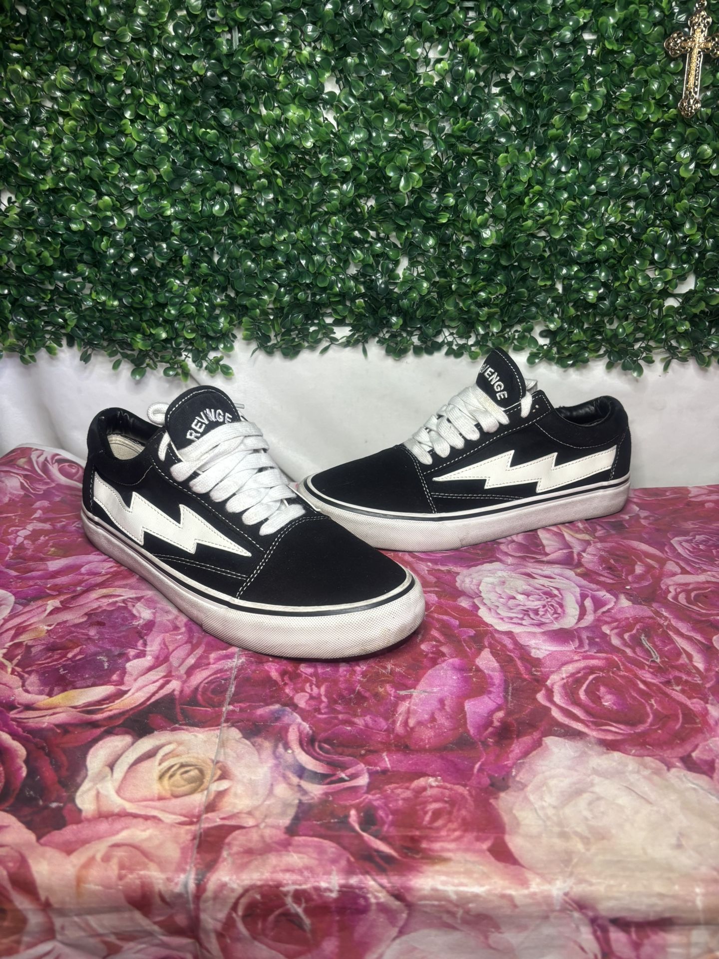 Men’s Size 9 Revenge X Stormy Vans Shoes